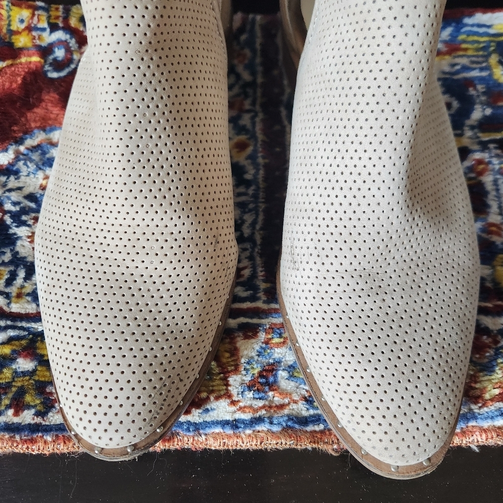 STEVEN by Steve Madden “Cirsi” Perforated Ankle Booties – Women’s 6M - Picture 2 of 14